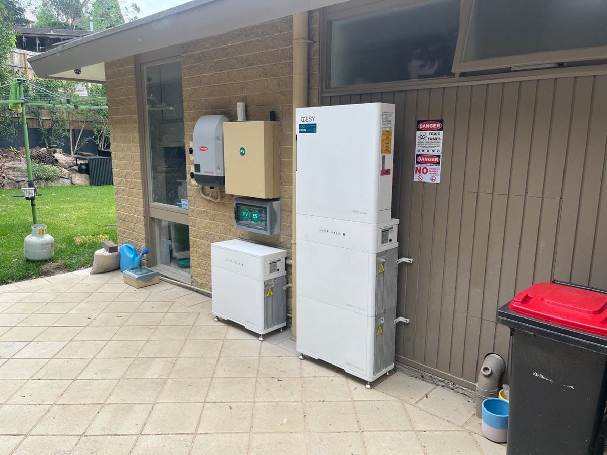 ESY Sunhome battery installed on an outside wall